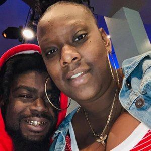 Meet your Posher, Ebony